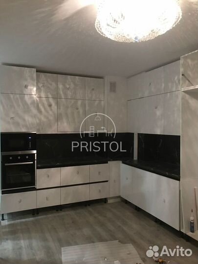 Кухня в загородный дом