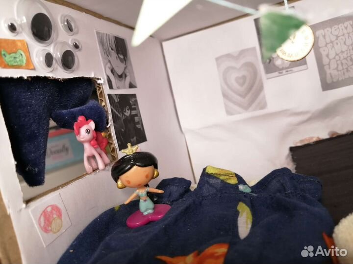 Кукольный домик с мебелью