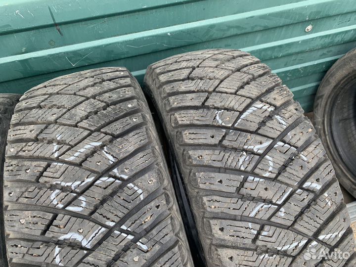 Goodyear Aquatred 215/65 R16