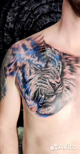 Художественная татуировка в салоне