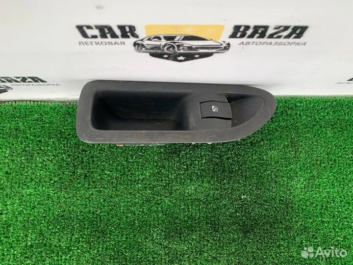 Блок управления стеклоподъемниками Renault Laguna