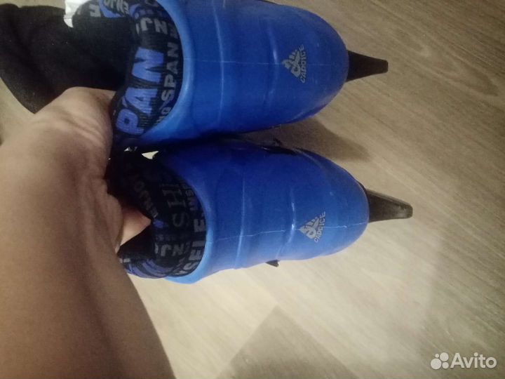 Продам коньки