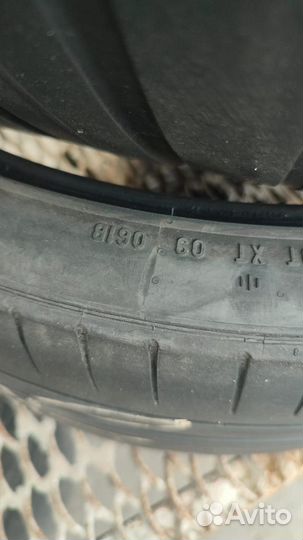 Pirelli P Zero Corsa 295/30 R21