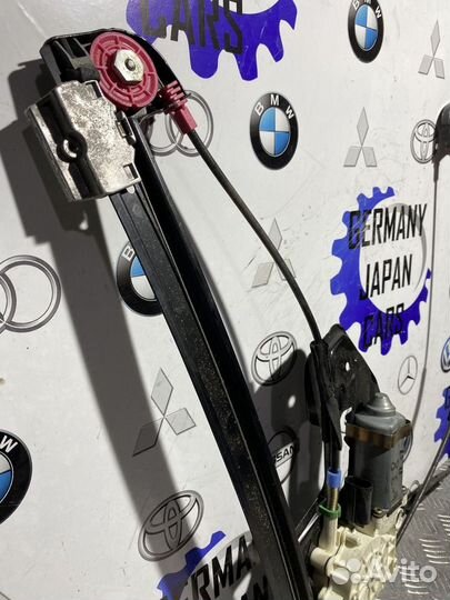 Стеклоподъемник передний правый BMW E38