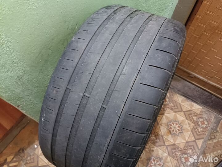 Michelin Pilot Super Sport 275/35 R20