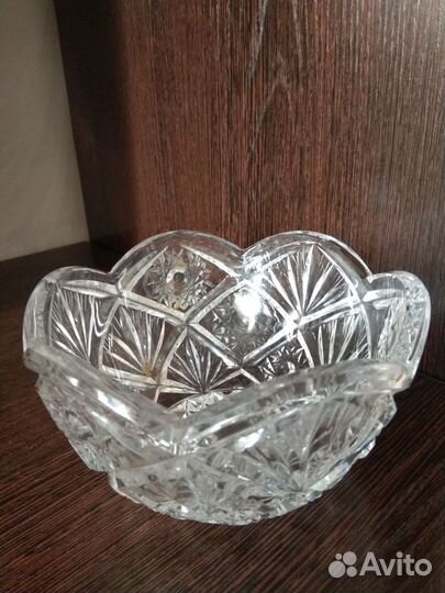 Хрусталь: вазы,стаканы, кружки