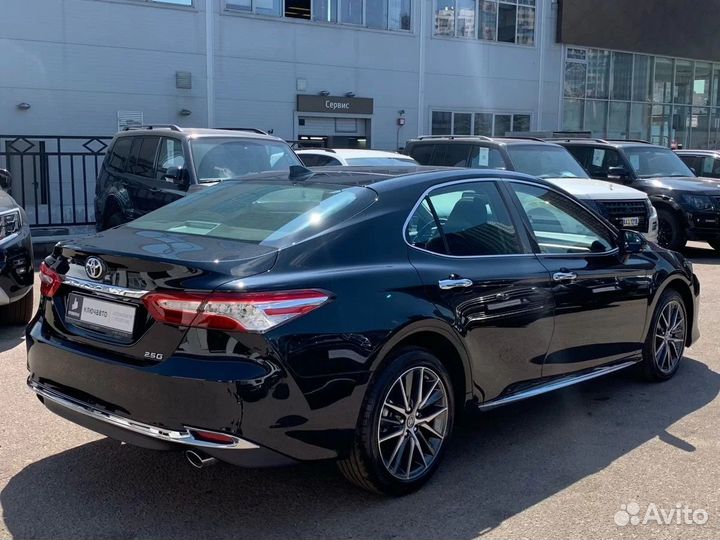 Toyota Camry 2.5 AT, 2023