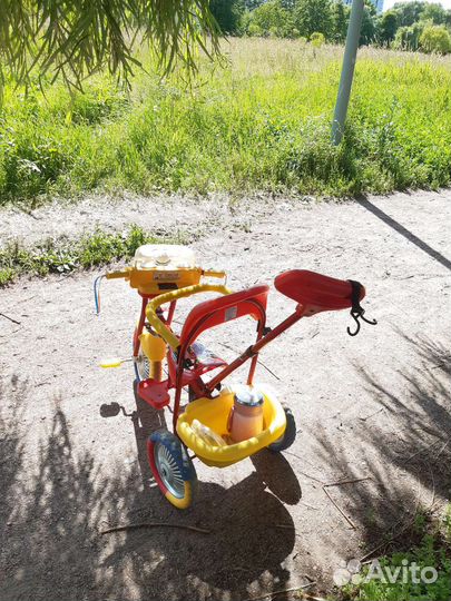 Велосипед детский трехколесный с ручкой