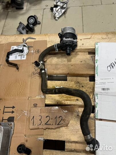 Насос системы охлаждения дополнительный Volvo XC90