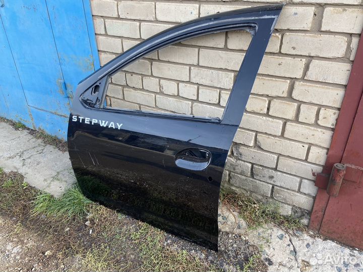 Дверь передняя и задняя рено сандеро степвэй