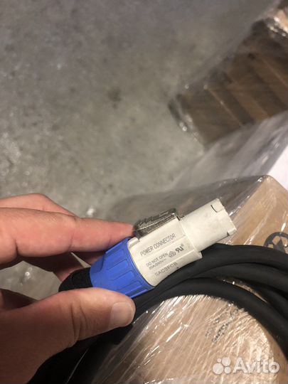 Кабель с разъемами seetronic power con