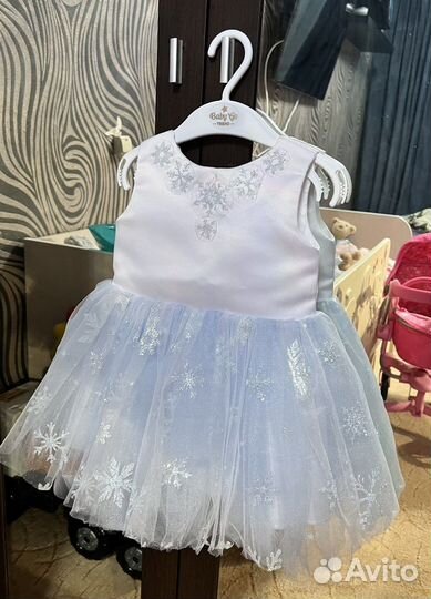 Платье нарядное (снежинки) 86 размер