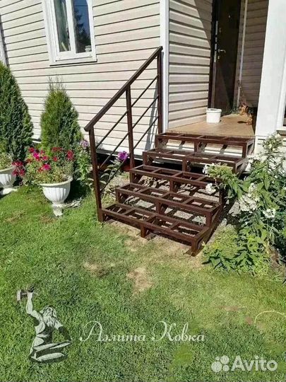 Крыльцо на прямых косоурах №7