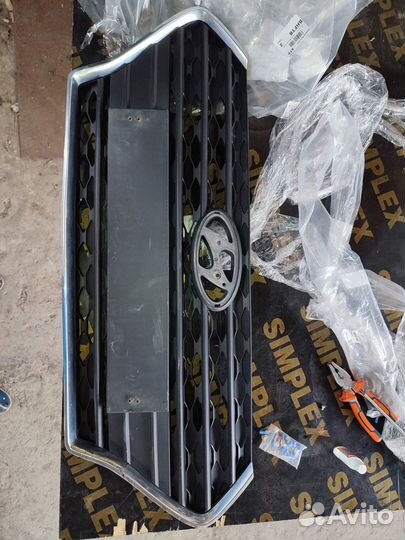 Решетка радиатора Солярис 17-20 с дефектами мелким