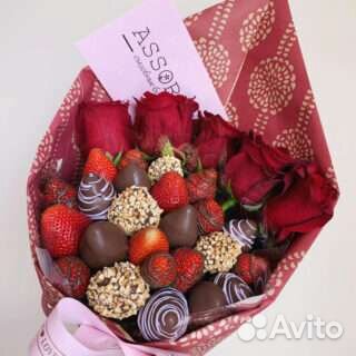 Клубничный букет и деабетические сладости