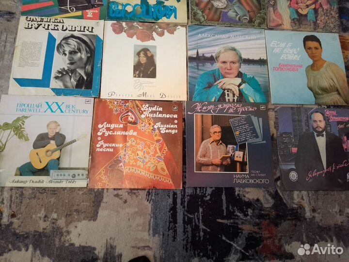 Виниловые пластинки антураж