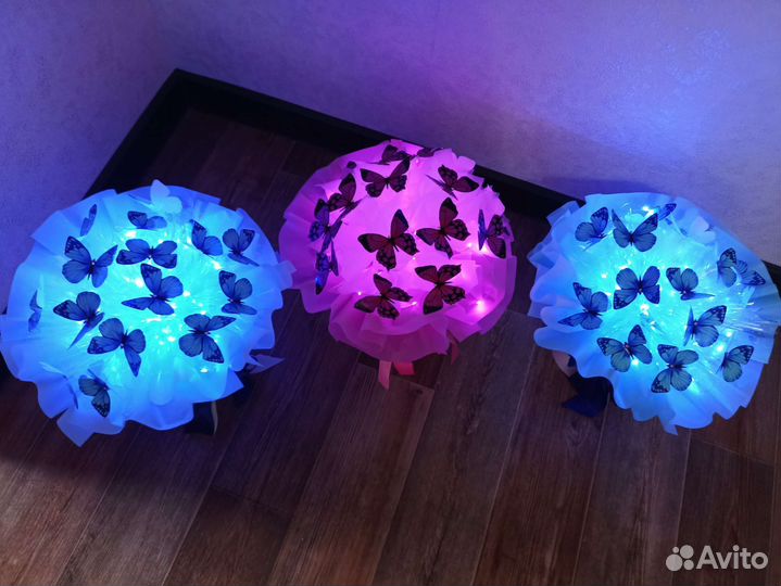 Светящиеся букеты из бабочек