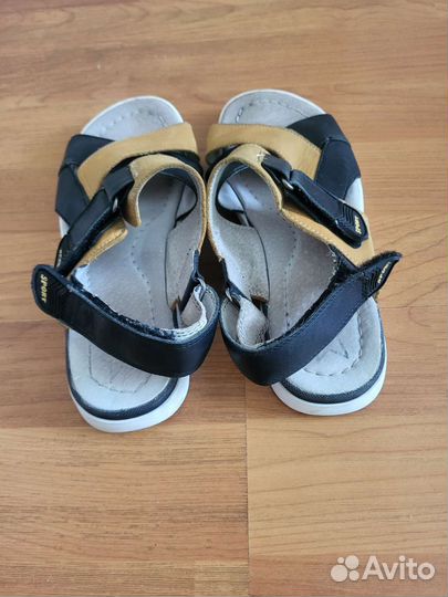 Сандалии для девочки