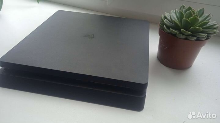 Sony playstation 4 slim