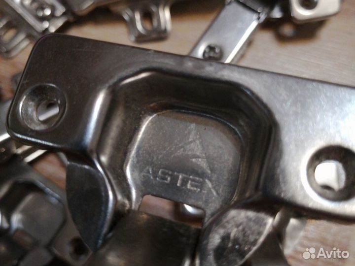 Петли мебельные накладные