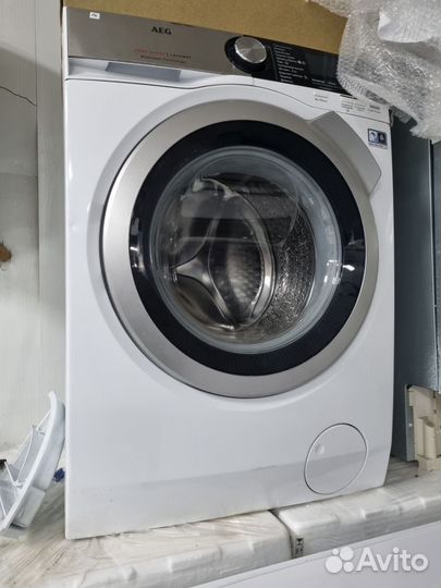 Новаястиральная машина AEG 8кг