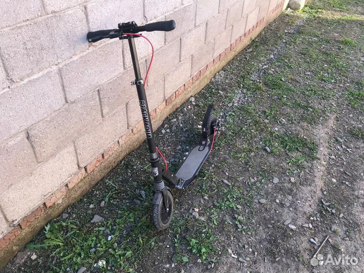 Самокат с дисковым тормозом