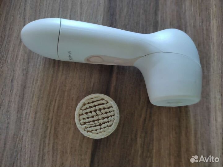 Щётка для очищения от Мери Кей