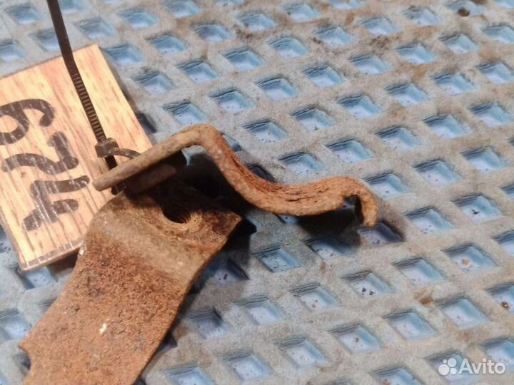 Скобы стабилизатора передние Volkswagen Golf 2