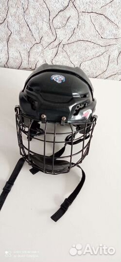 Шлем хоккейный