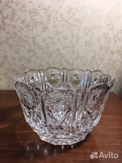 Хрустальная ваза