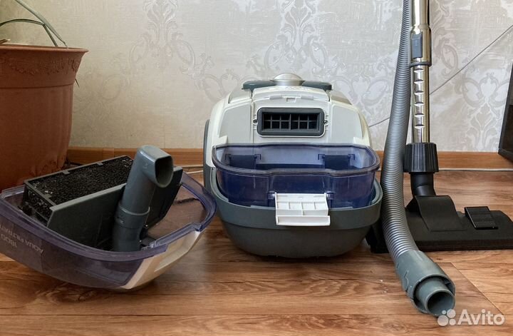 Пылесос Vitek