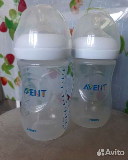 4 Бутылочки авент с сосками б/у, поильник
