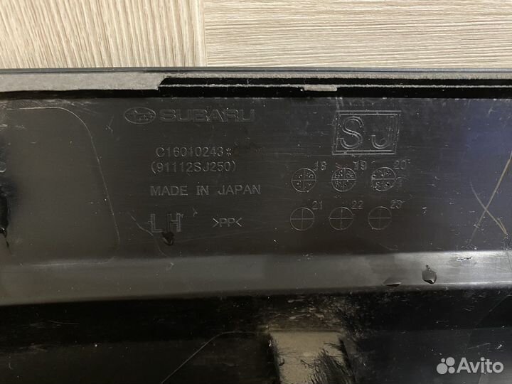 Накладка на заднюю левую дверь