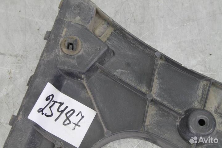 Крепеж заднего бампера левый Audi A6(C7)