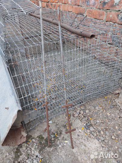 Большая клетка для птиц или кроликов