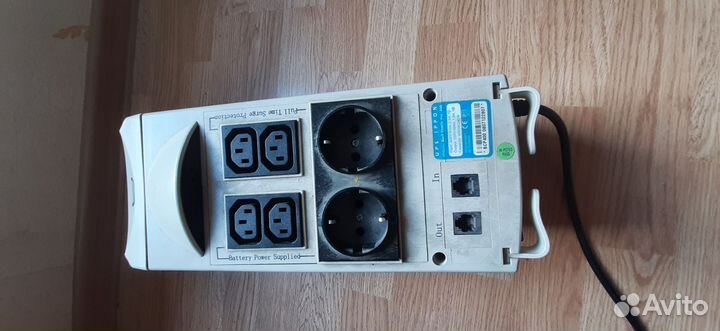 Источник бесперебойного питания