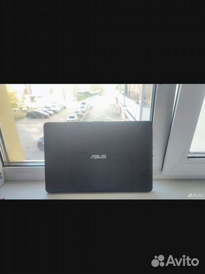 Ноутбук asus