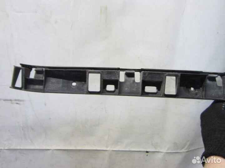 Кронштейн заднего бампера VW Jetta 2011-2018 (5C68