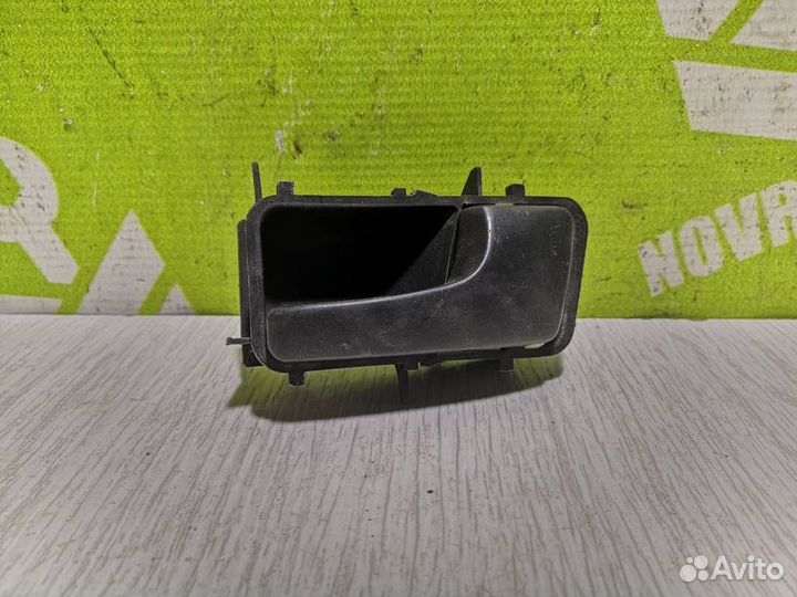 Ручка двери внутренняя правая Фольксваген Пассат