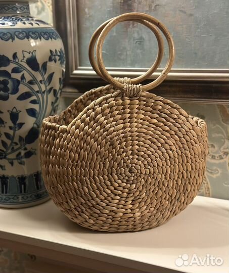 Соломенная плетеная сумка