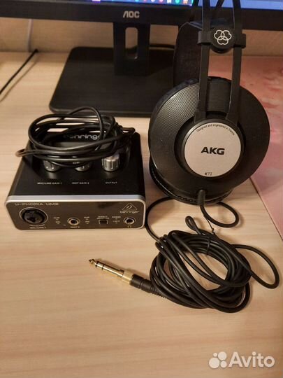 Звуковая карта behringer um2 и Наушники AKG K72