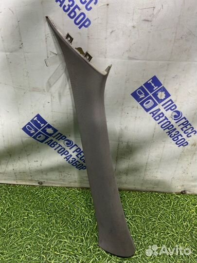 Обшивка салона передняя левая Volvo S40 седан 2.4