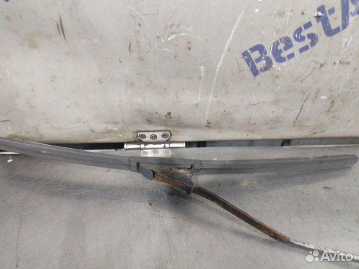 Поводок дворника правый Hyundai Verna седан G4EE