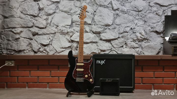 Электрогитара с комбиком + аксессуар