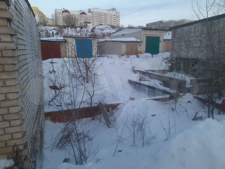 Гараж, > 30 м²