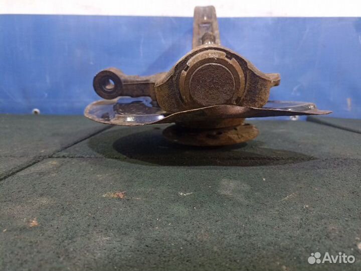 Кулак передний правый Mercedes-Benz Ml164 164