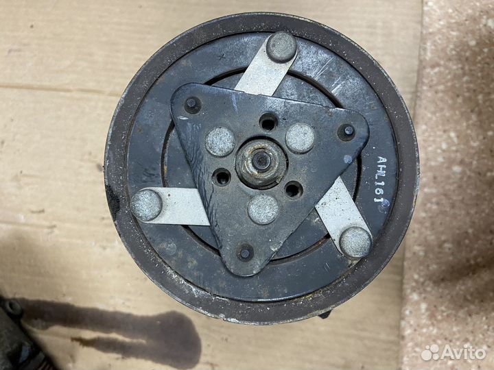 Компрессор кондиционера 1.6 EP6 Peugeot 207