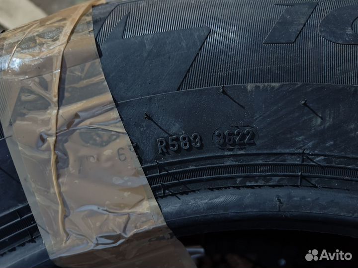 Pirelli Ice Zero 225/65 R17 106T