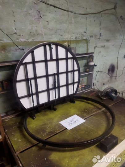 Напольные люки с газовыми амортизаторами