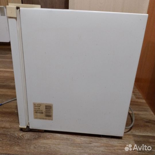 Холодильник бу маленький